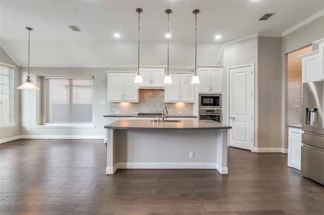 Building Photo - 8042 Acoma Ln