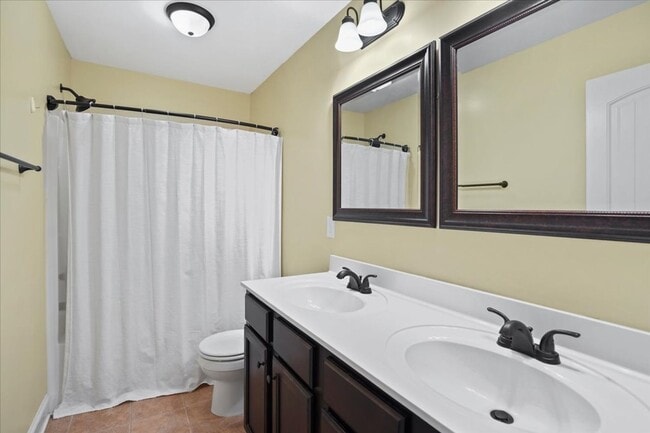 Building Photo - 4 Bedroom, 2.5 Bathroom home in Grovetown with fenced yard and 2-car garage