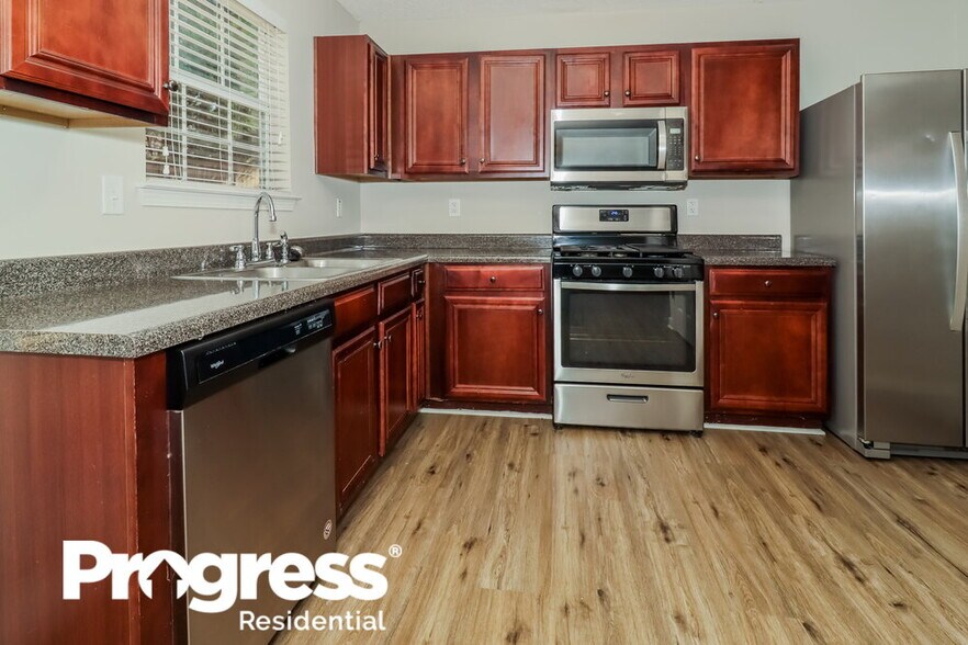 Building Photo - 383 Hidden Creek Ln