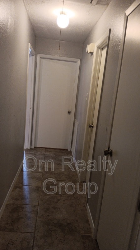 Building Photo - 7107 Briarfield Dr