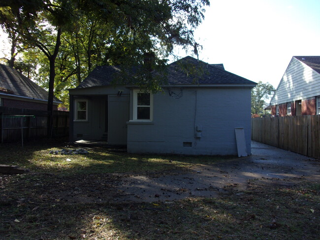 Building Photo - 1898 Vollintine Ave