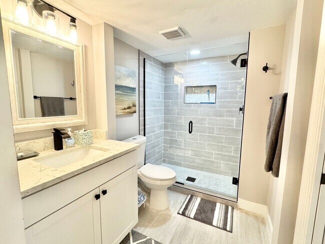 Building Photo - ** ABBEY AT BERKSHIRE VILLAGE ** 2 BED / 2...