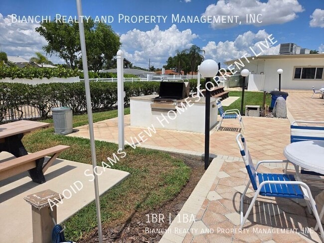 Building Photo - 10351 Regal Dr