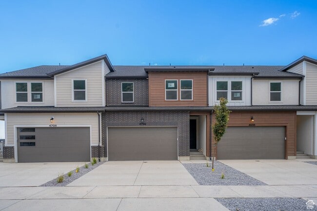 Building Photo - RES_VANDERBEEK_4702