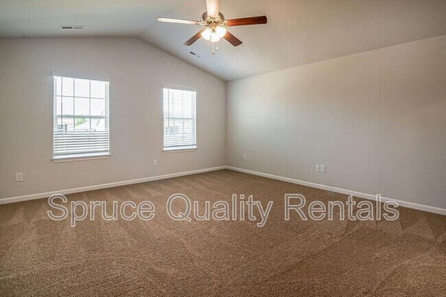 Building Photo - 1115 Hardwick Dr