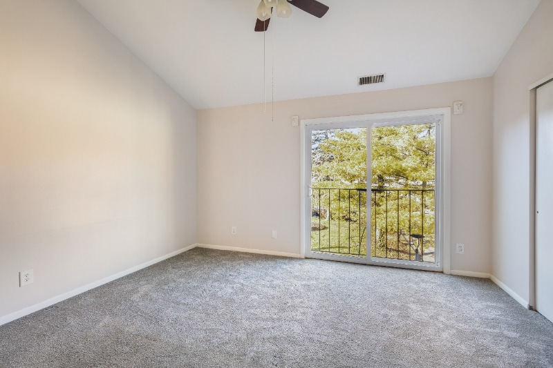 Building Photo - 2428 Grandview Ave