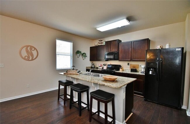 Building Photo - 3110 Boxwood Crossing