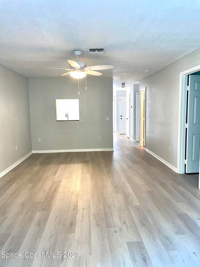 Building Photo - 179 Shell Pl