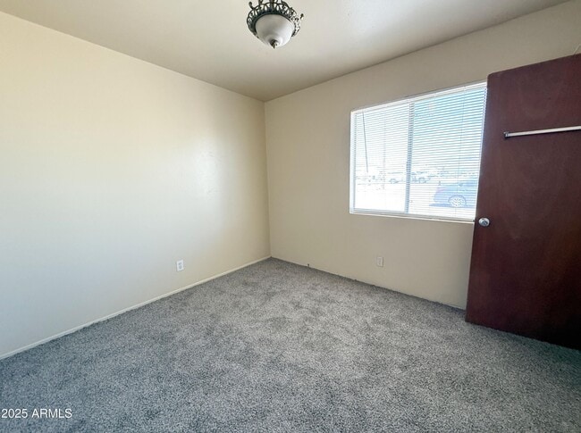 Building Photo - 1211 W Apache Trail