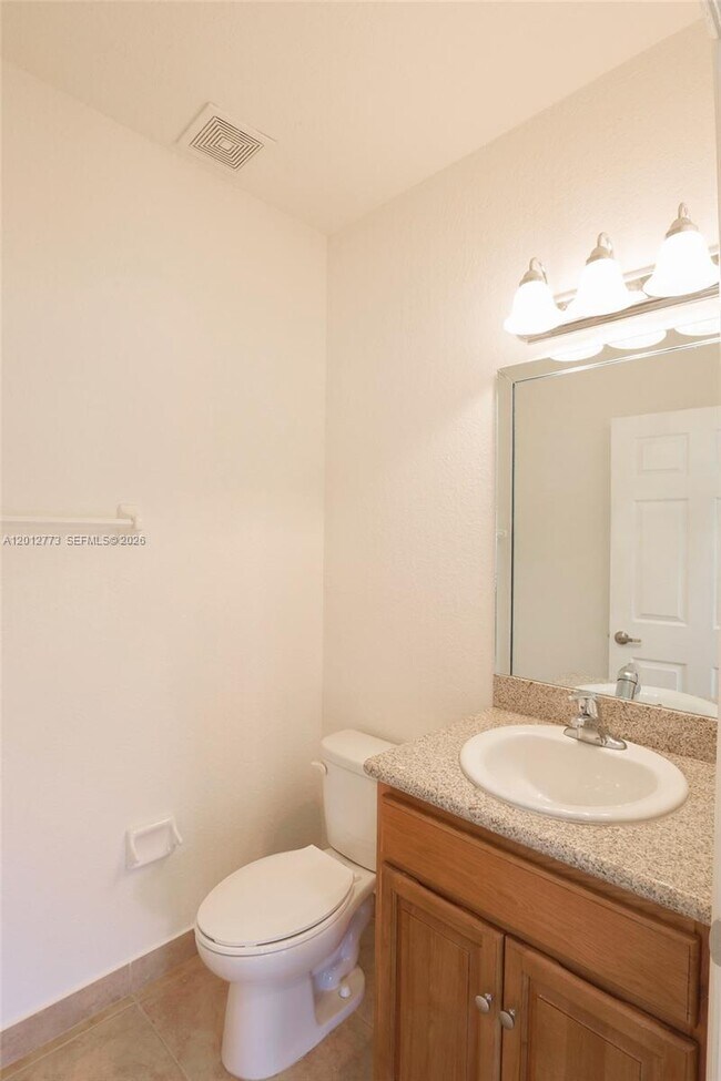 Building Photo - 17120 SW 92nd Ct