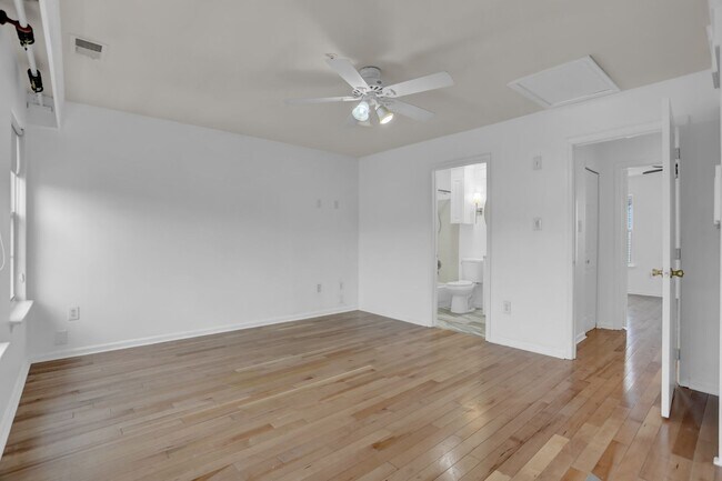 Building Photo - 3902 Cotton Tree Ln