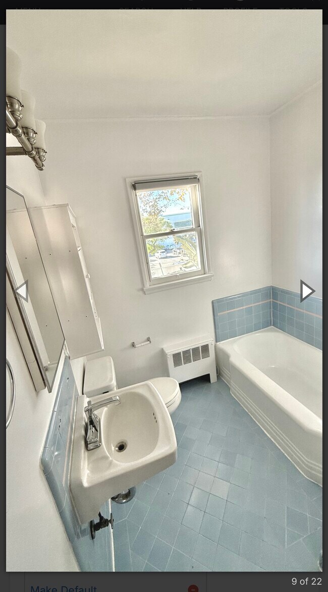 Building Photo - 200 S Sycamore Ave