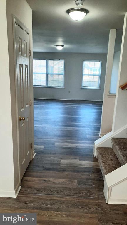 Building Photo - 304 Antilles Court