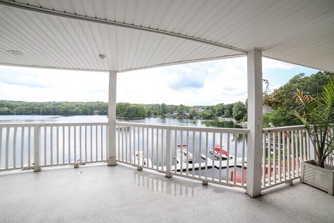 Building Photo - 190 S Quinsigamond Ave