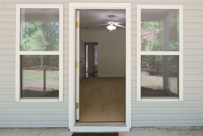 Building Photo - 49 Thomas Sumter St