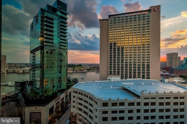 Building Photo - 675 S President St