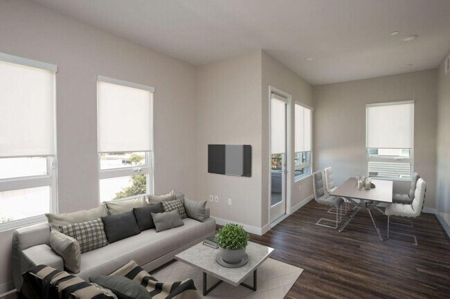 Building Photo - 398 Ortega Ave