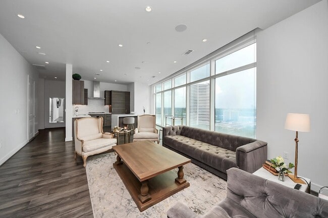 Building Photo - 4521 San Felipe St