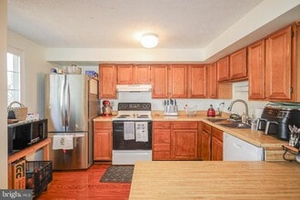 Building Photo - 12501 Starfire Ct