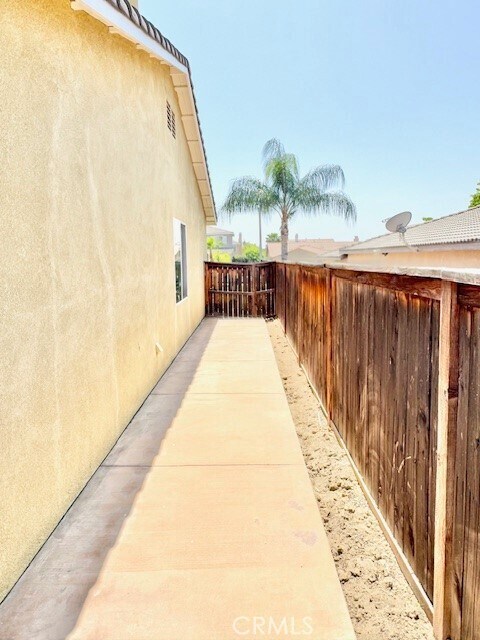 Building Photo - 26204 Percheron Cir