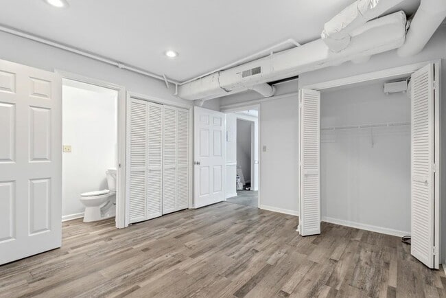 Building Photo - 856 St Charles Ave NE