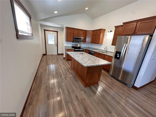 Building Photo - 1726 Aspen Ct