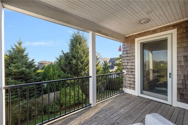 Building Photo - 9 White Terrace