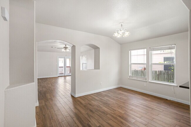 Building Photo - 8607 Cheyenne Bluff