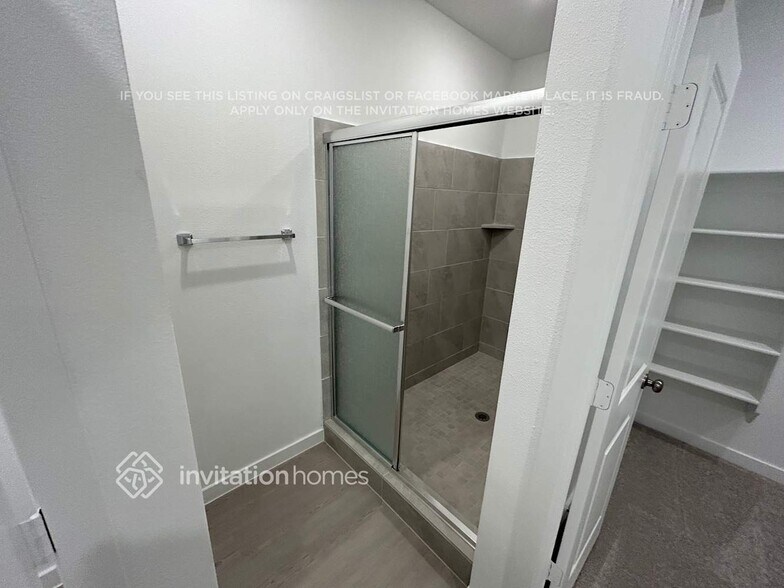 Building Photo - 331 Sedalia Trl