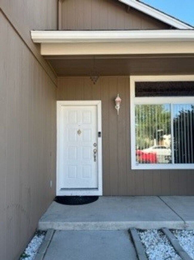 Building Photo - 8018 Anchor Point Dr