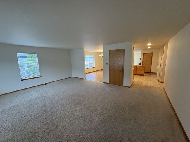 Building Photo - 3515 Malland Ct