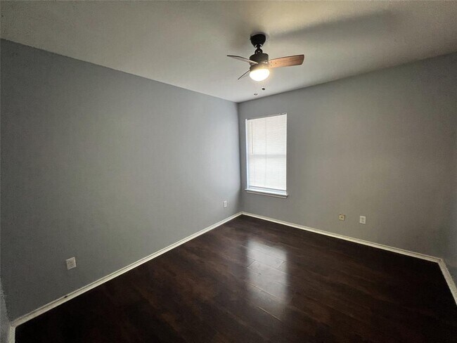 Building Photo - 13501 Marie Ln