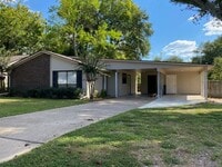 Building Photo - Spacious 2 Bedroom 1.5 Bath Rental on a Corner Lot! Tour Today!