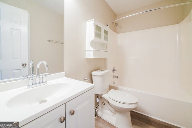 Building Photo - 343 Laurel Glen Crossing