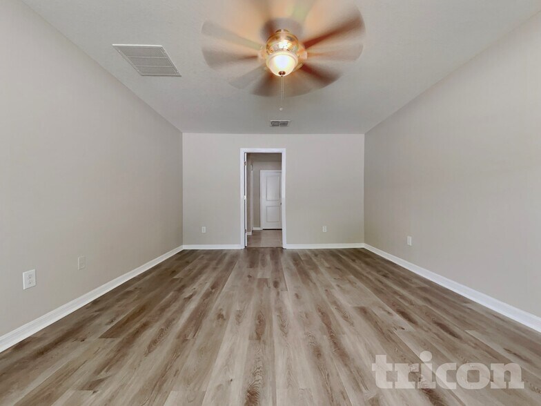 Building Photo - 10034 Carloway Hills Dr