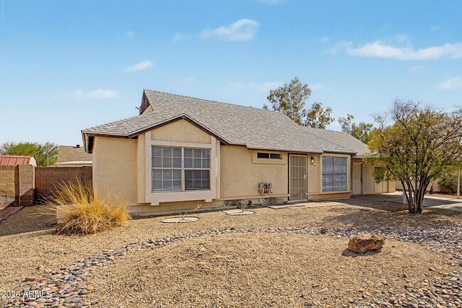 Building Photo - 10719 W Vista Ave