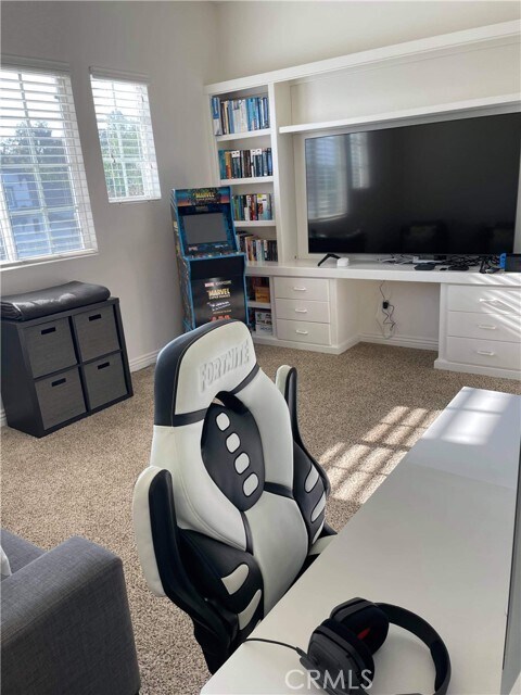 Building Photo - 31 Ledgewood Dr