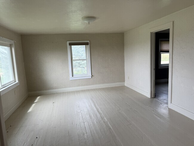 Building Photo - 27502 Co Rd 40