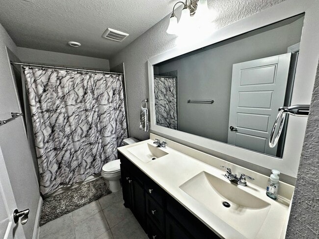 Building Photo - 21822 Rose Maris Ln