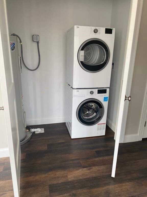 Building Photo - 734 South St