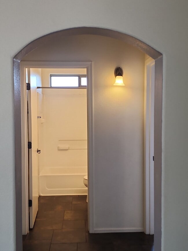 Building Photo - "Charming 3-Bedroom Oasis in Sahuarita - Spacious Living Awaits!"