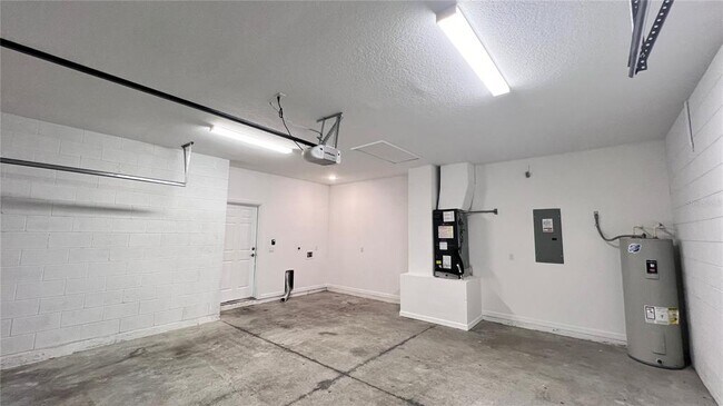 Building Photo - 2122 Sans Souci Ave SE