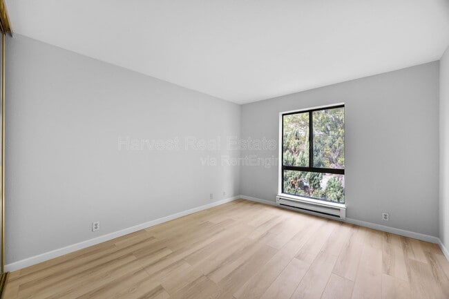 Building Photo - 16006 E 14th St