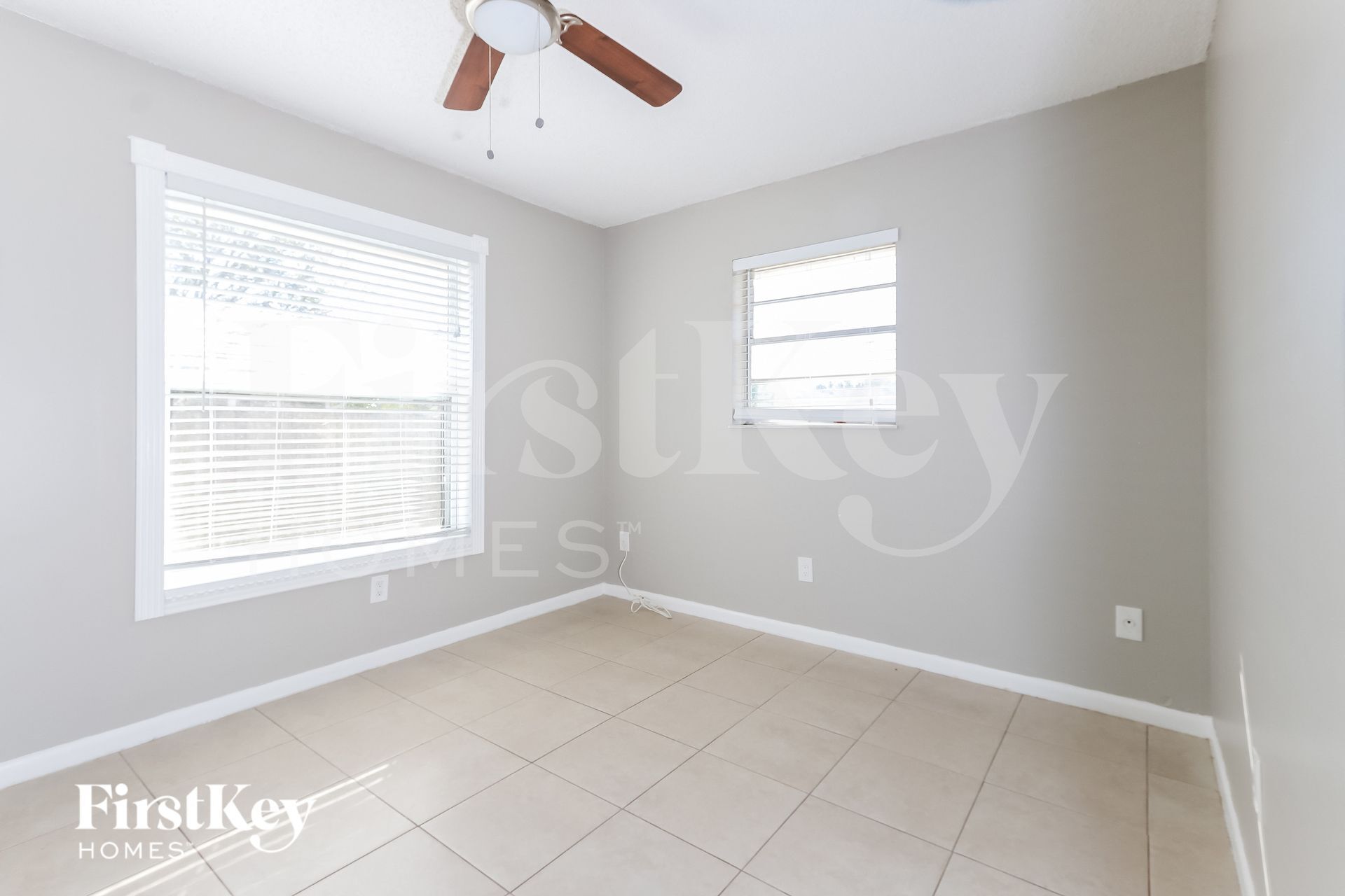 Building Photo - 650 NW Selvitz Rd