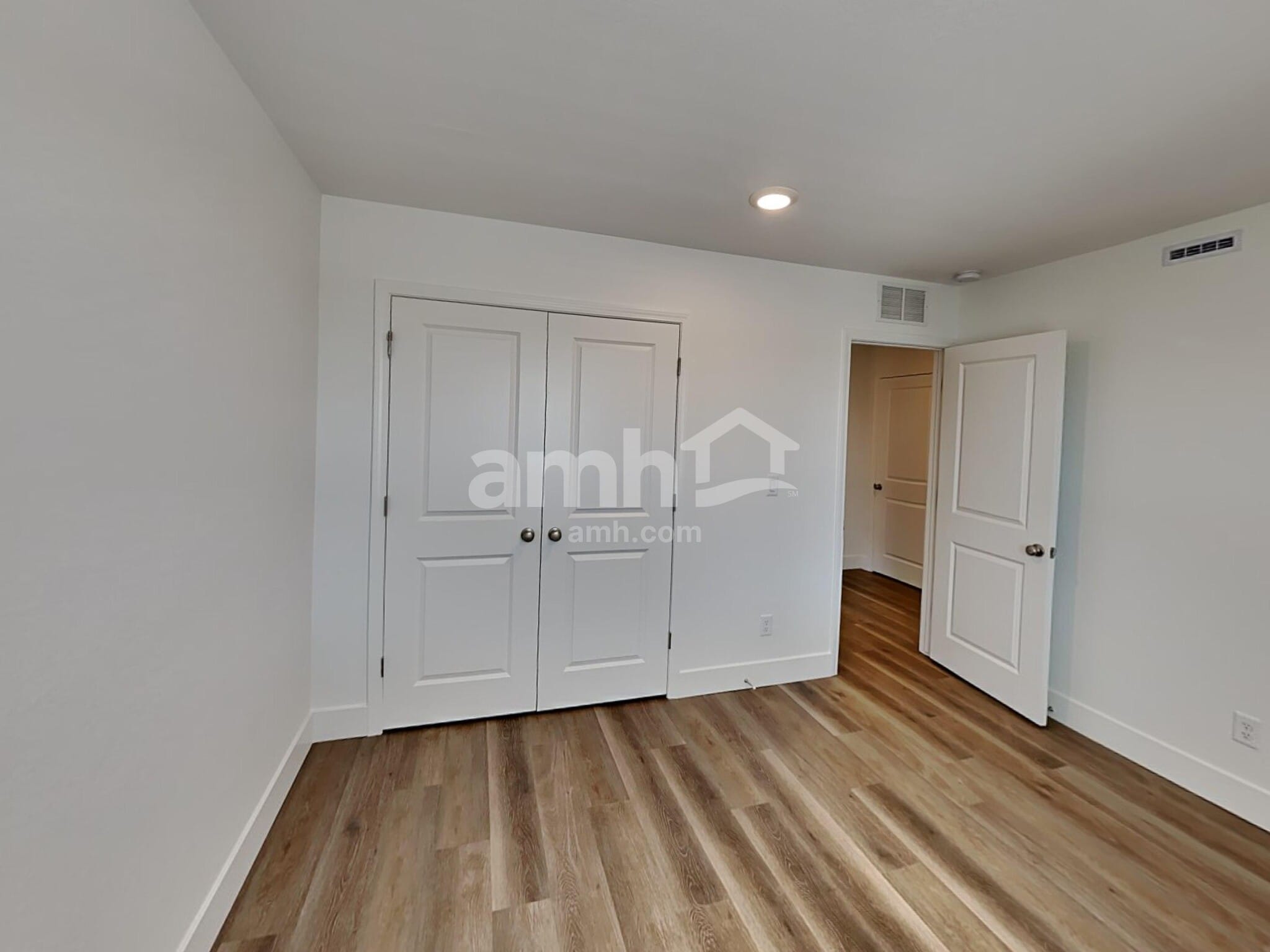 Building Photo - 11194 Magallanes St