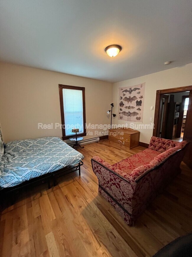 Building Photo - 11 Shady Ln