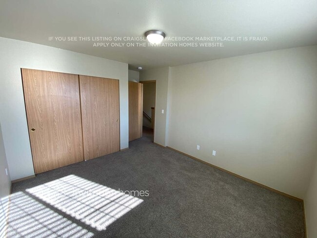 Building Photo - 17902 Panorama Blvd E