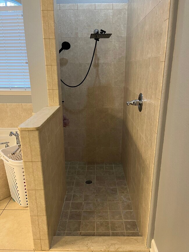 Building Photo - 1895 Orangewood Ct