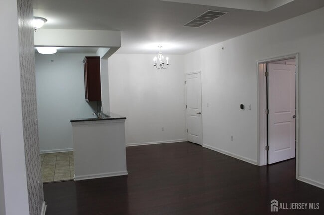 Building Photo - 446 Micali Way