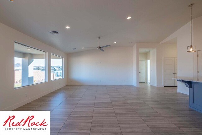Building Photo - Incredible 3 Bedroom, 2 Bathroom Property ...